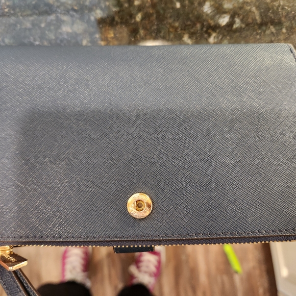 Michael Kors Navy Wallet - Picture 4 of 4